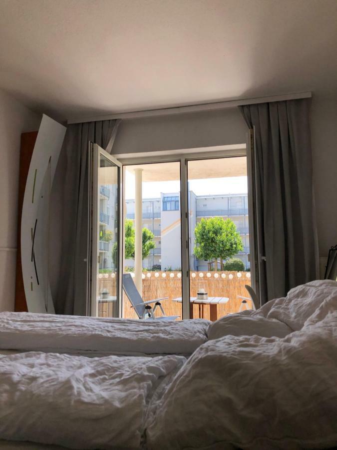 Parkplatz Und Balkon - Burberg'S Heimathafen In Wiesbaden Eksteriør bilde