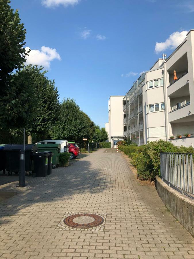 Parkplatz Und Balkon - Burberg'S Heimathafen In Wiesbaden Eksteriør bilde